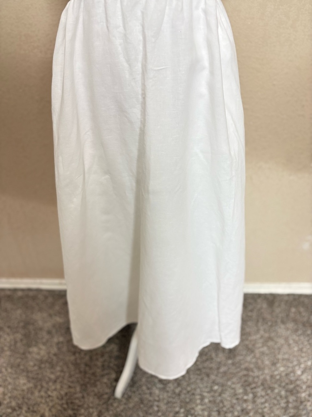 Petal & Pup Aubrey Linen Blend Cutout Midi Dress White Sleeveless Size 2 - Picture 5 of 11